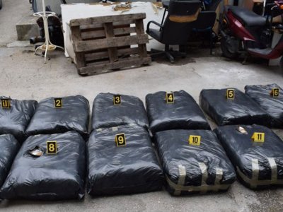 U prtljažniku vozila pronađeno 230 kg rezanog duhana