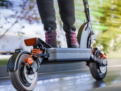 Dvije djevojčice na trotinetu udario auto u centru Banjaluke