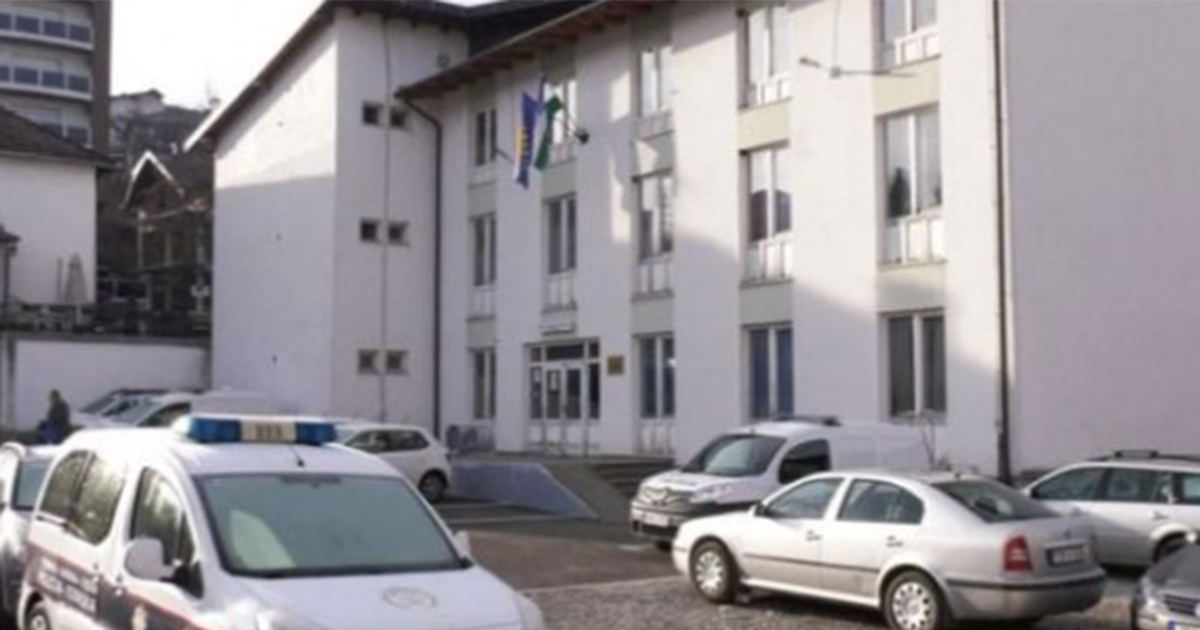 Incident kod Cazina: Pretukla muža nakon što ga je uhvatila s drugom ženom