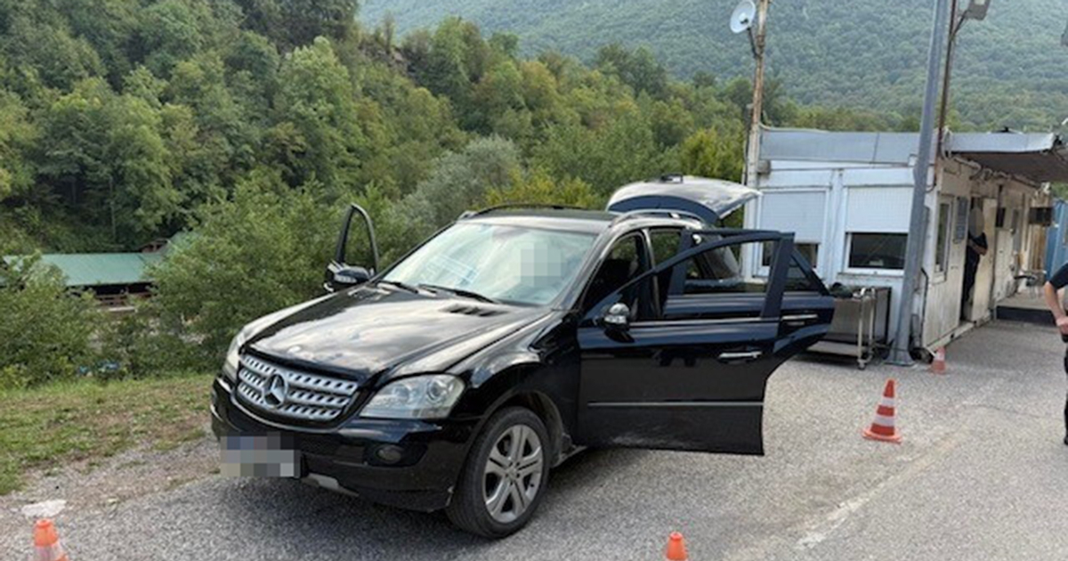 Veliki "ulov" na granici BiH: Pronađeno 12 kg droge u mercedesu