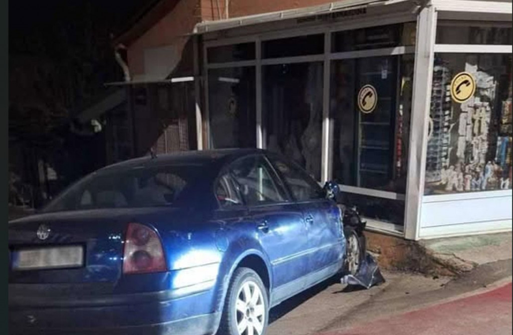 Međugorje: Vozač izgubio nadzor nad vozilom i udario u poslovne objekte